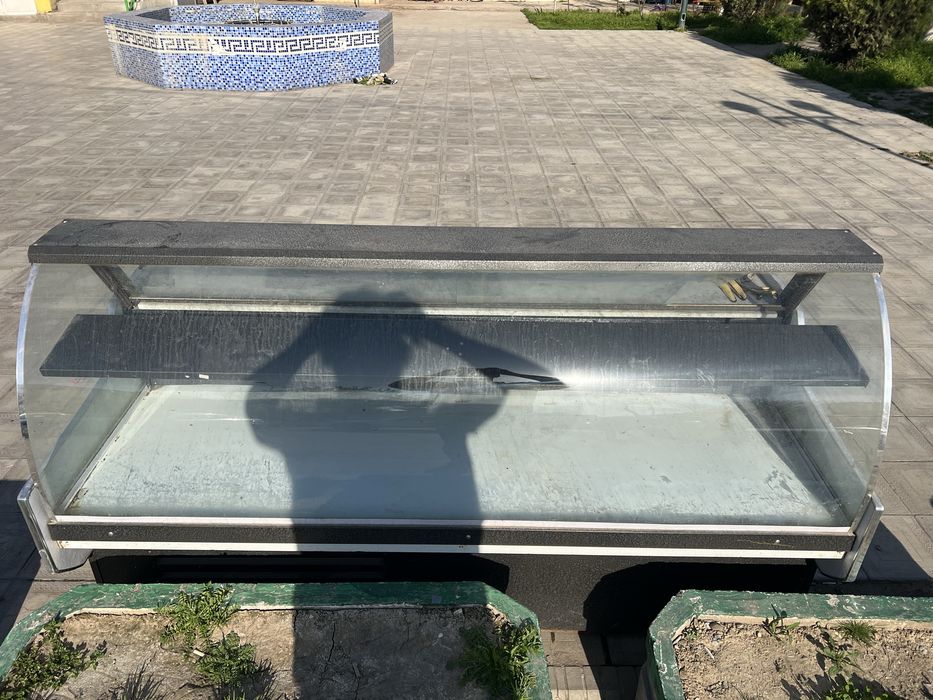 Витринный холодильник