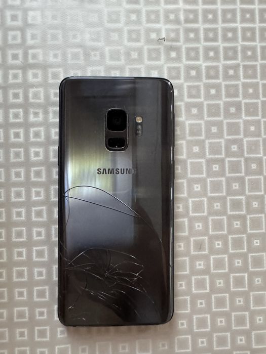 Продам samsung S9