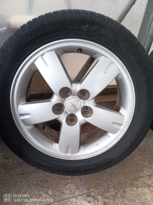 Джанти с гуми и гайки за Мицубиши аутлендур 17 цола