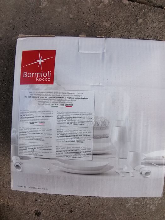 Serviciu de masă Bormioli Rocco, modelul Prima, compus din 18 piese re