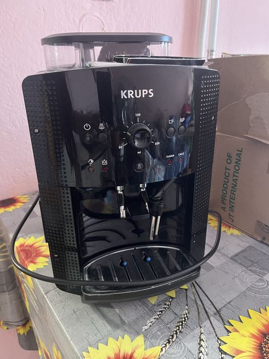 Кафемашина KRUPS с 200гр. Кафе на зърна и почистващи таблетки подарък!