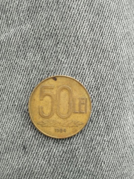 Vând moneda veche...50 lei