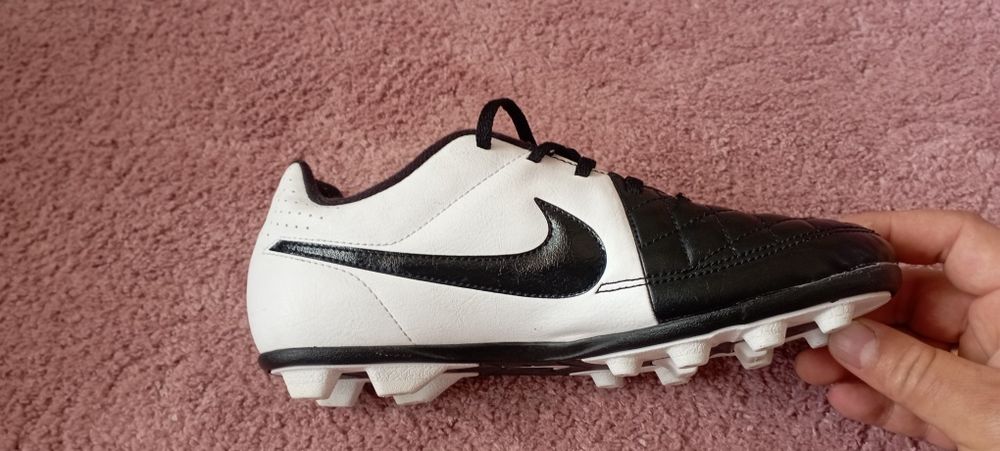 Бутонки Nike tempo