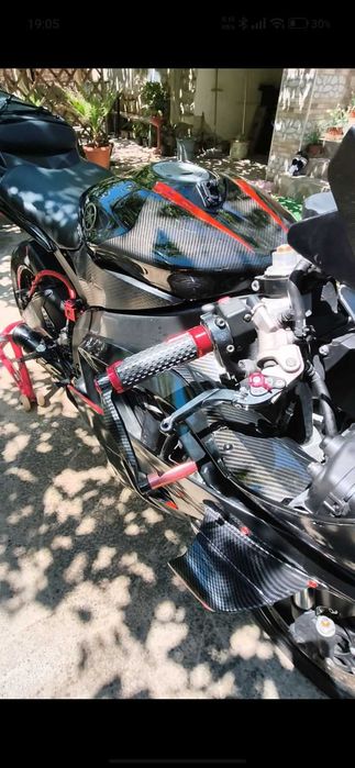 Yamaha R6 2C0 ..