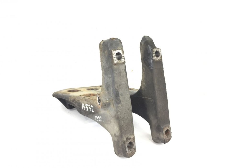 20806896 Suportul tijei de torque, axa față dreapta VOLVO FH12, FH16, NH12, FH, VNL780 (1993-2014) VOLVO