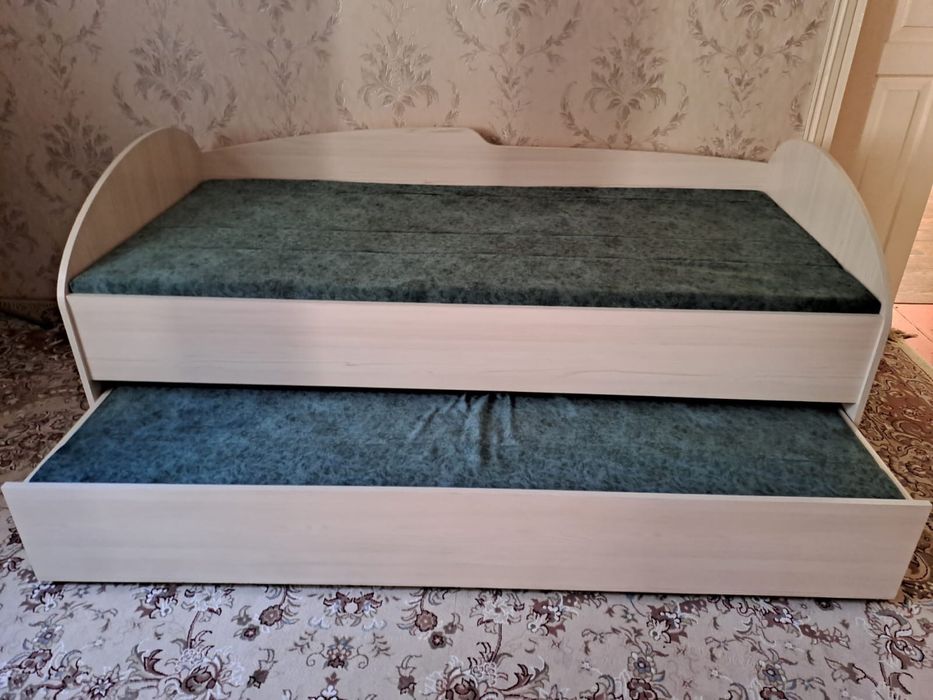 Кровать почти новый