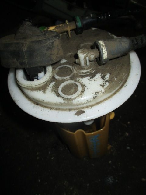 Pompa sonda litrometrica rezervor Peugeot 407 motor 1,6 HDI probata
