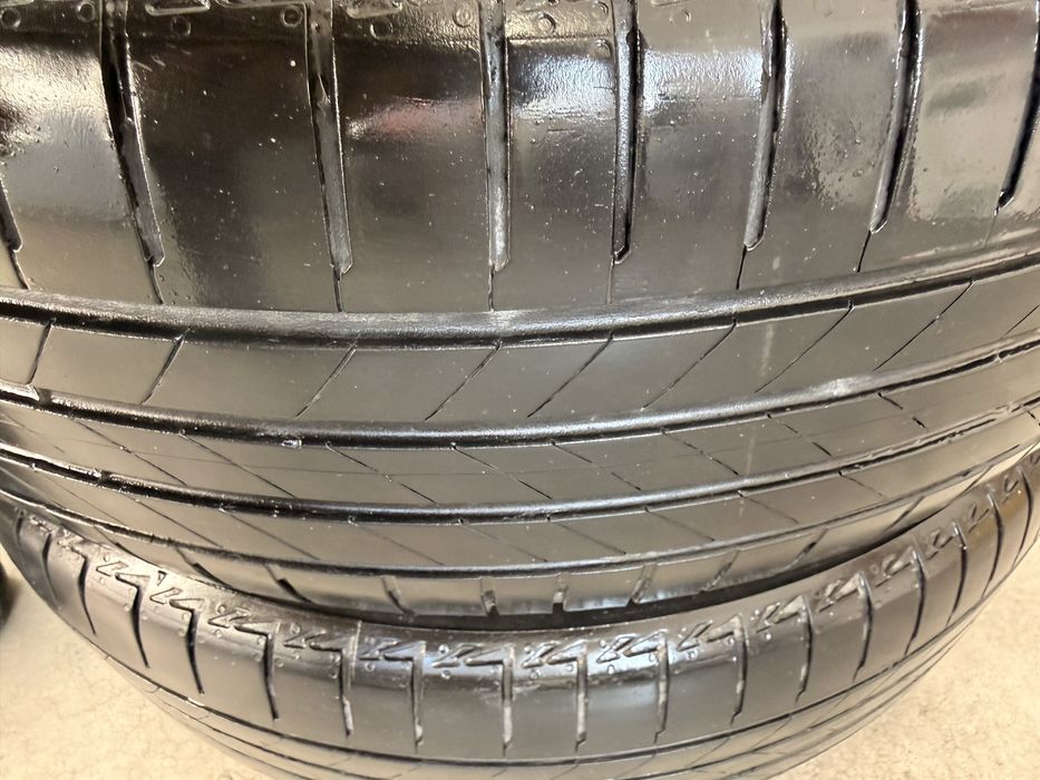 Vand 2 anvelope Bridgestone
