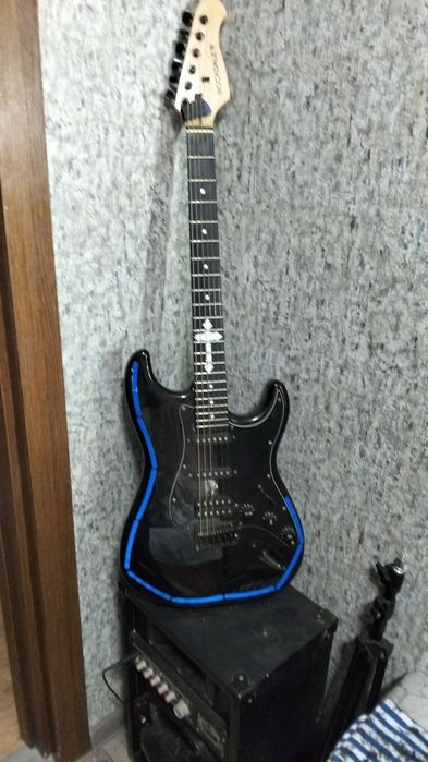 Продам Эл.гитару