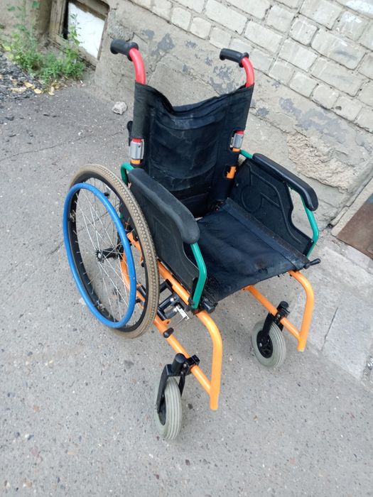 Продам коляску цена 85000