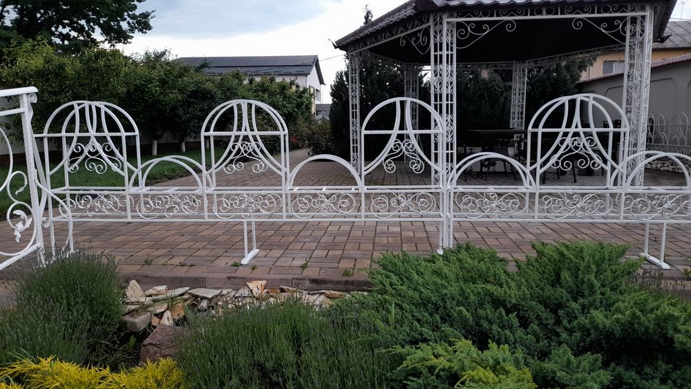 Vand suporturi flori .