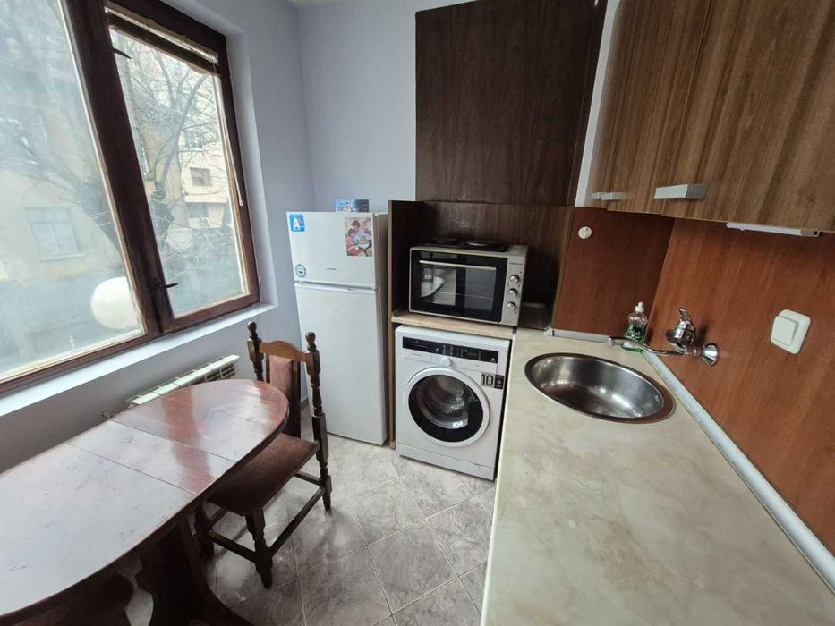 Дава се под наем Двустаен апартамент в София, Банишора - 65 кв.м за 548.25 € - Снимка #1