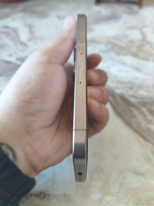 Iphone 16 pro Перфектен
