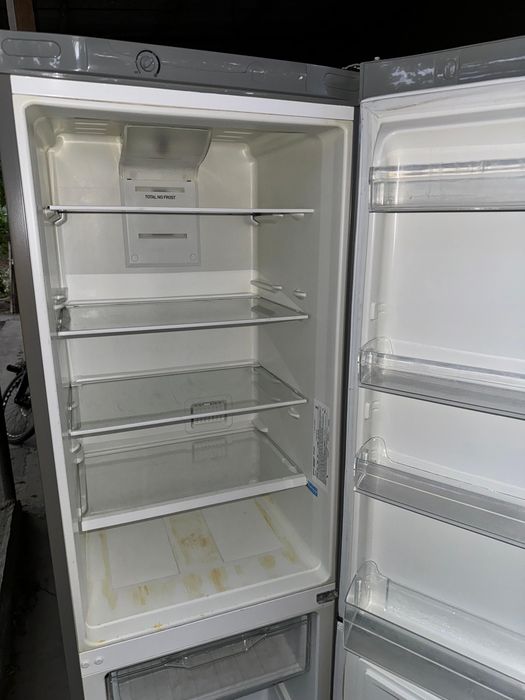 Холодильник Indesit