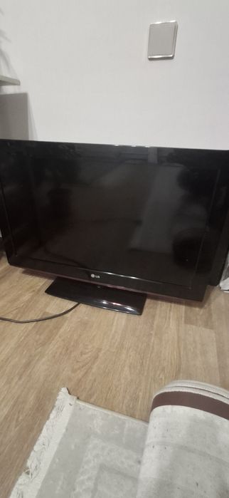 Продам телевизор LG