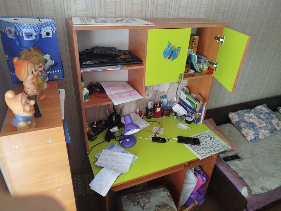 Стол для работы и учебы