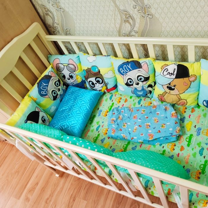 Детская кроватка маятник