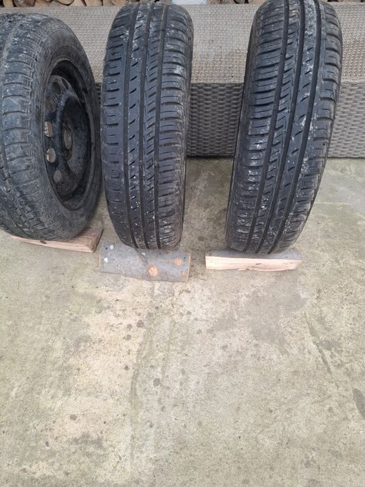 Vând 3 Anvelope de Vară