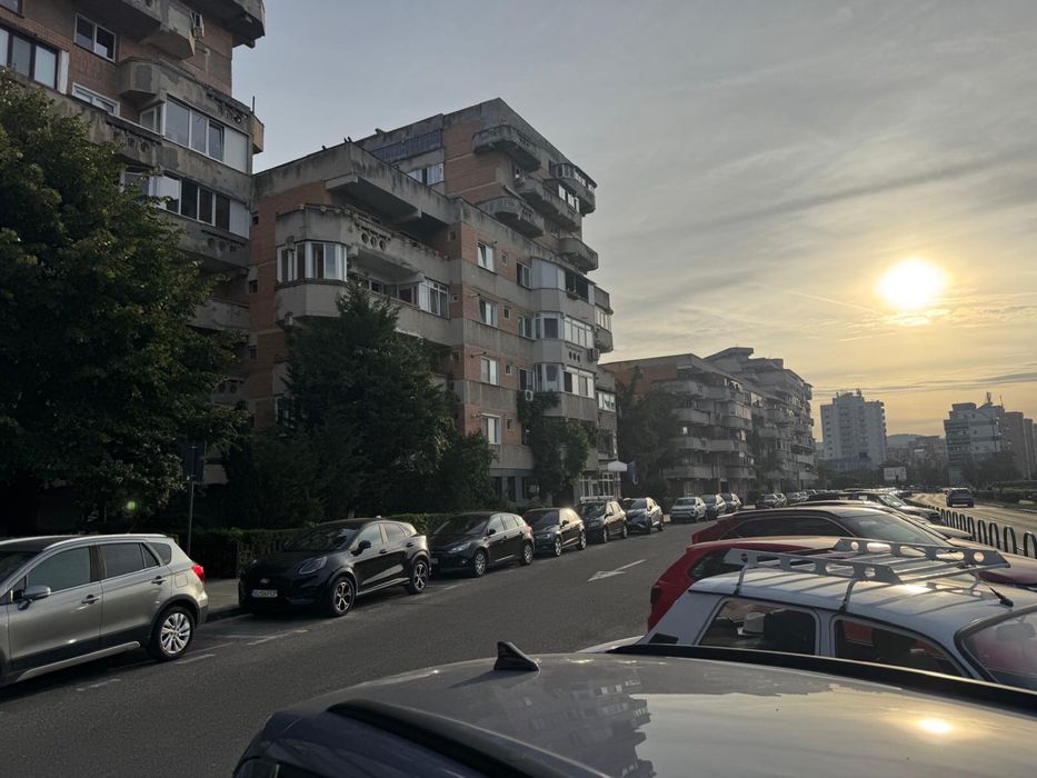 Inchiriez apartament 3 camere ultracentral