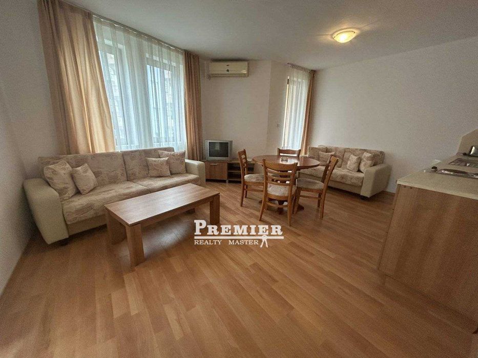 Двустаен в Слънчев бряг в комплекс със собствен паркинг