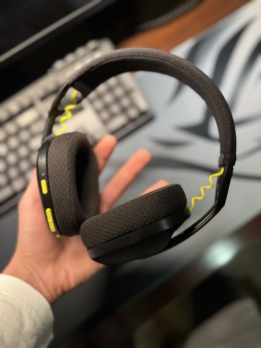 Игровые наушники Logitech G435