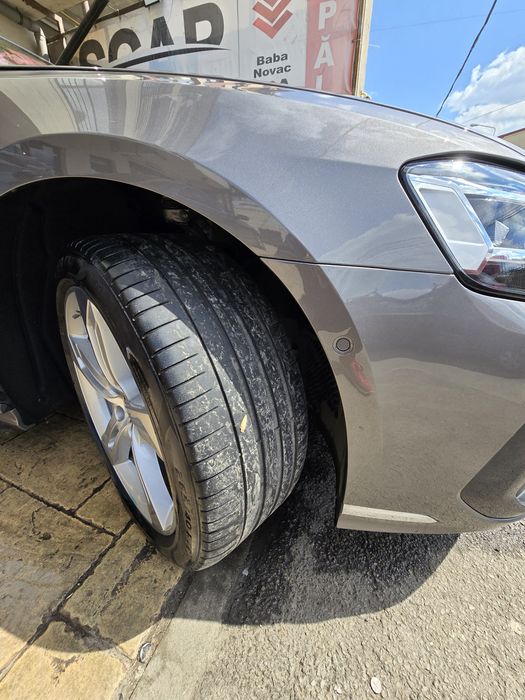 Vând roți 20 inch cu cauciucuri 265/40/R20 sau schimb cu jante 19 inci