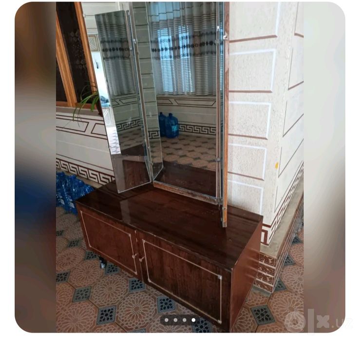 Oynali tumba sotiladi