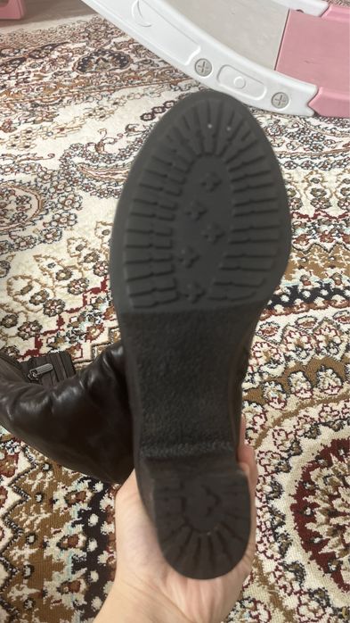 Продам сапоги  новая 36 размер