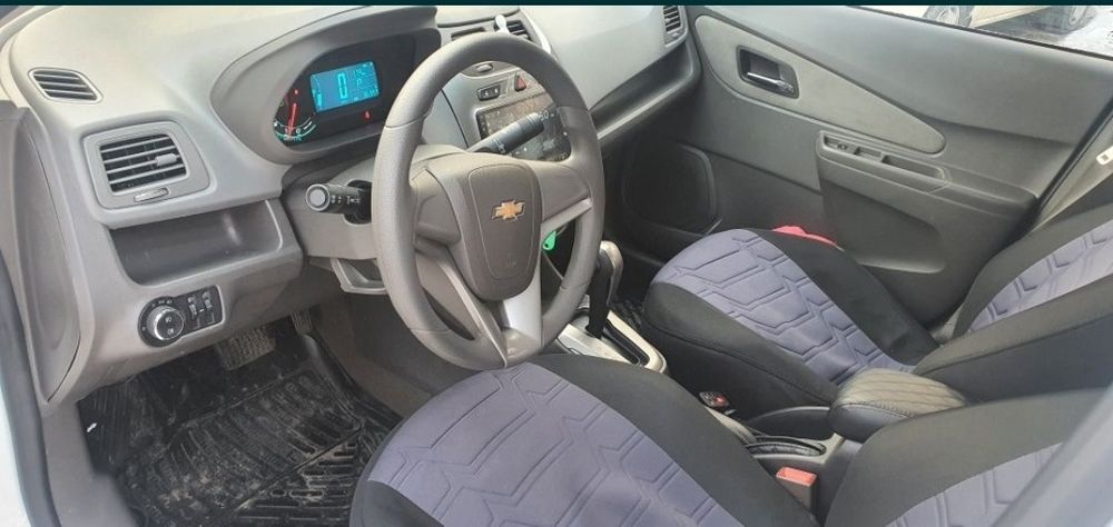 Авто в аренду под такси