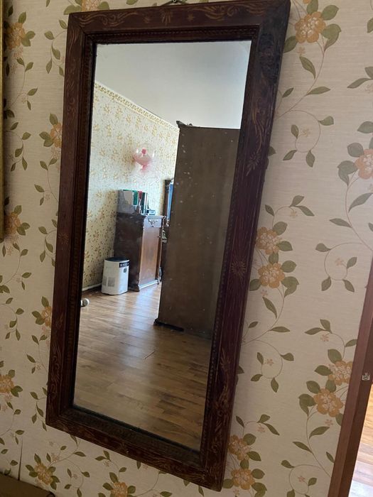 Продам зеркало в хорошем состоянии