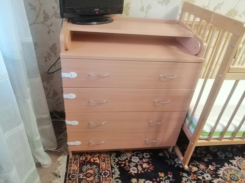 Детская кроватка