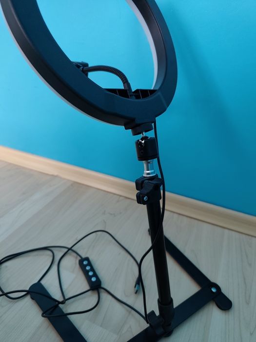 Стойка за гримиране / видеозаснемане / съдържание с LED светлини