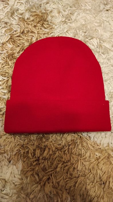 Зимна шапка Фактор Трейд - Чисто нова!