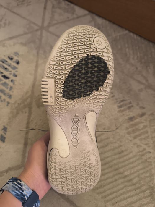 Кроссовки баскетбольные профессиональные