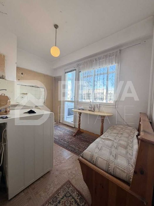 2-ен апартамент ,Панел ,58 кв.м .Кючук Париж до Камела