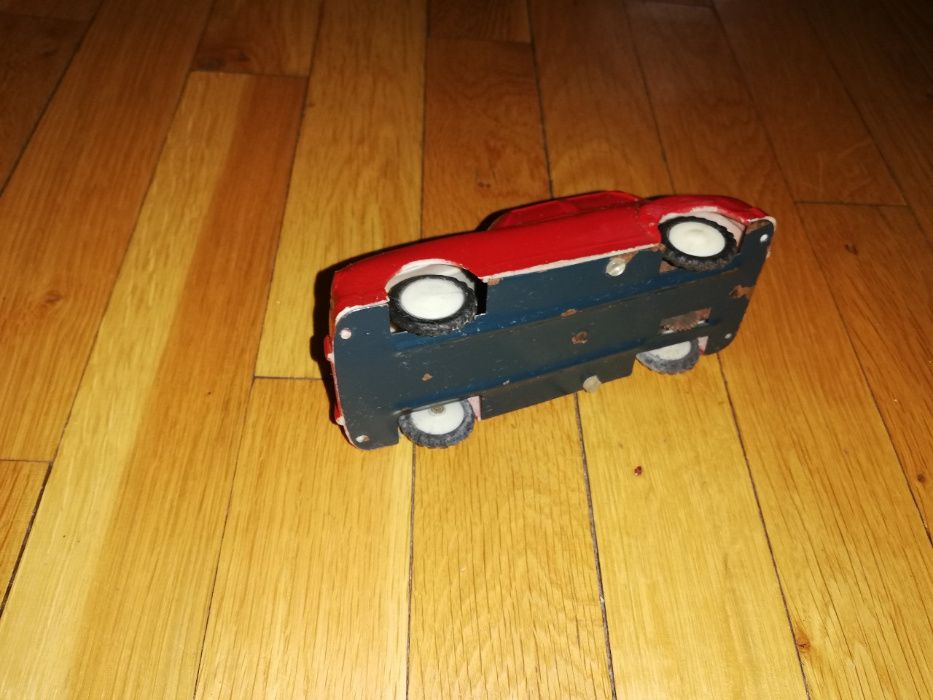 Ретро метална количка