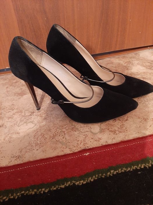 Продам женские туфли