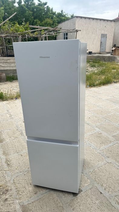 Hisense холодильник