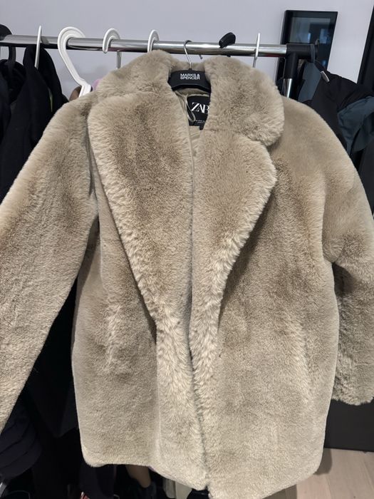 Haina din blana artificiala Zara