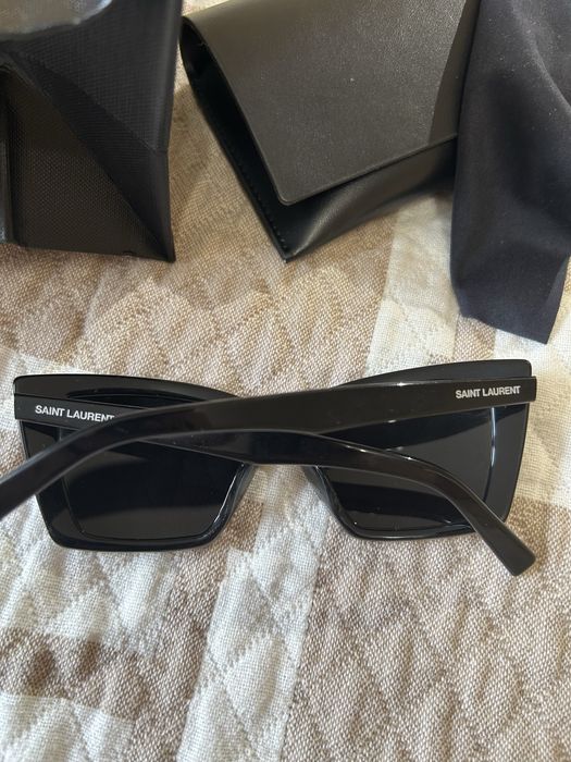 Солнцезащитные очки Saint Laurent