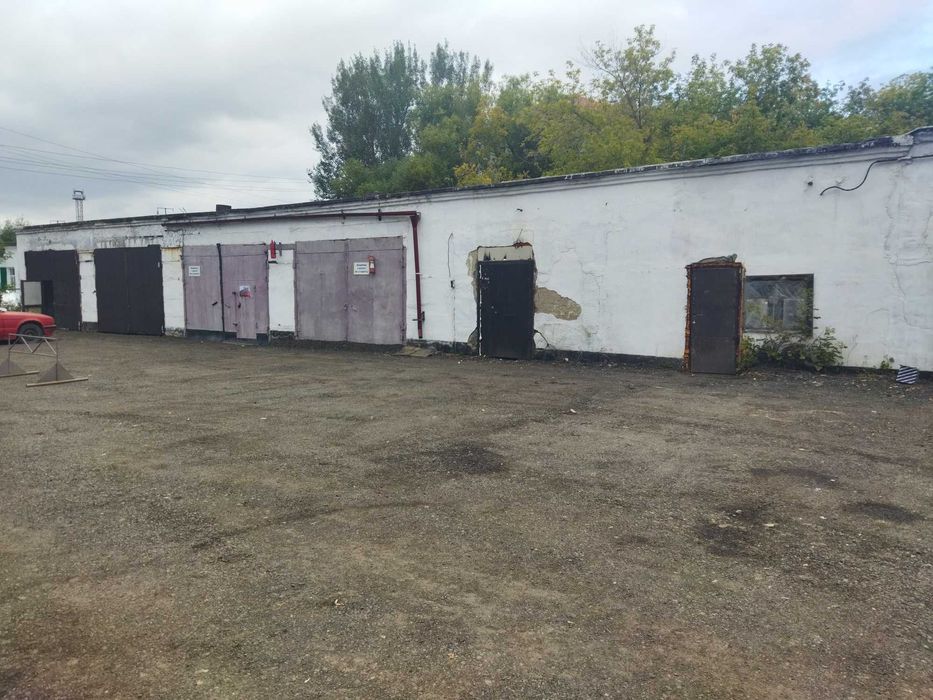 Продам капитальные гаражи склады кладовая с центральном отоплением