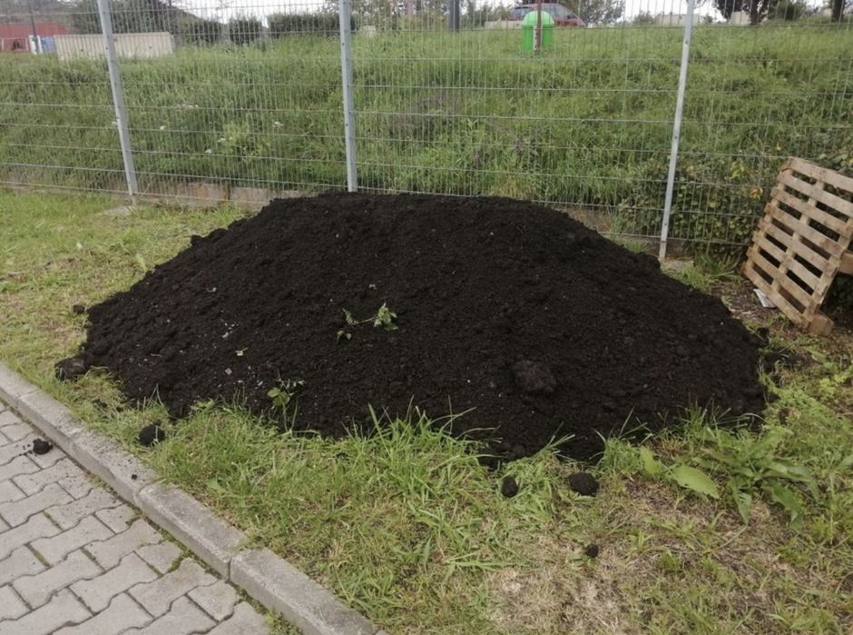 nisip, balast, pamant vegetal,chisai, piatra
