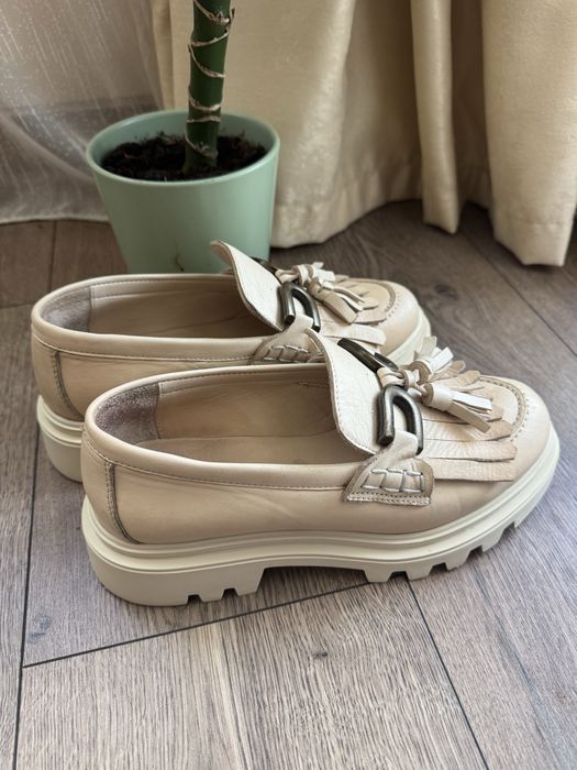 Лоуфъри Badura естествена кожа