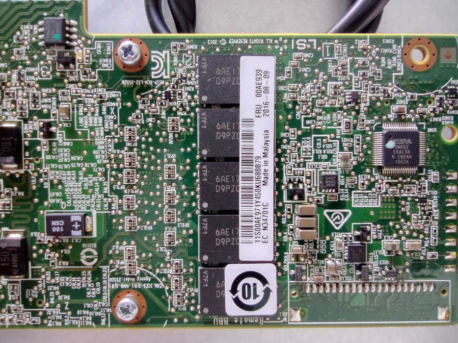 RAID Контролер IBM Lenovo M5225 2GB 12Gb/s ServeRAID 00AE939 9380-8e