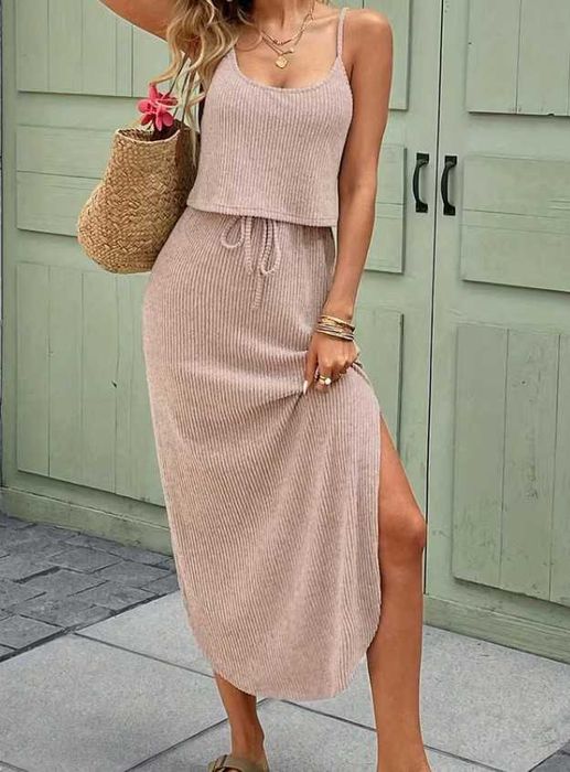 Дамски кокетен сет в бежов цвят