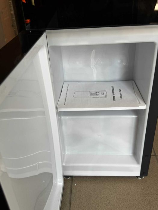 Диспенсър за вода BOMA BM- 675 - черен