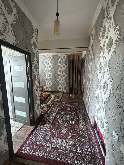 Квартира сотилади 3хонали центра жойлашган