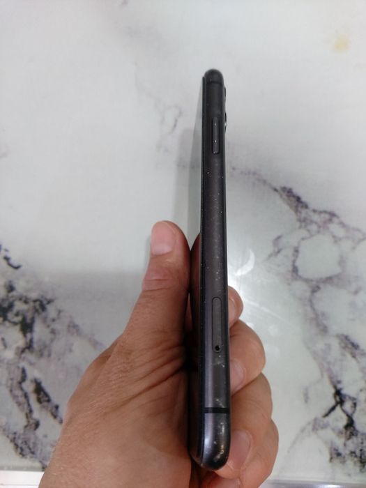 Продам айфон 11 64гб 77процентов