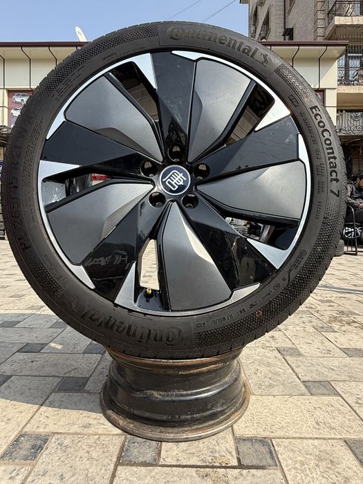 Byd tank L arginal retyling R 21 diska baloni yengi xolatda aybi yoq