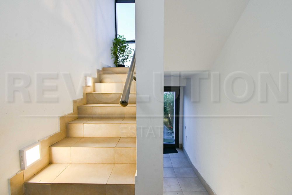 Продава се Къща в София, в.з. Малинова долина - 537 кв.м за 2100 €/кв.м - Снимка #9